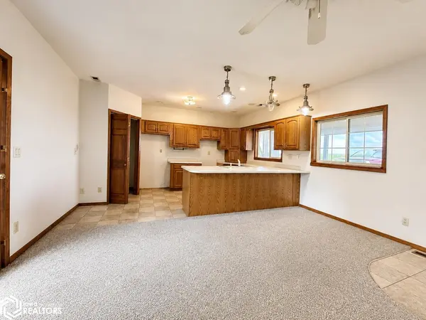 201 Ford St, Hanlontown, IA 50444