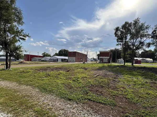 907 & 909 3rd ST, Batavia, IA 52533