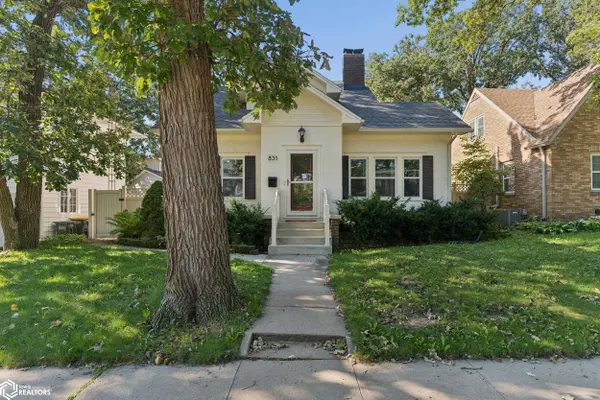 831 1st ST, Mason City, IA 50401