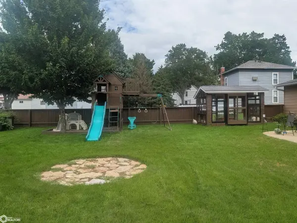 313 Maple ST, Osage, IA 50461