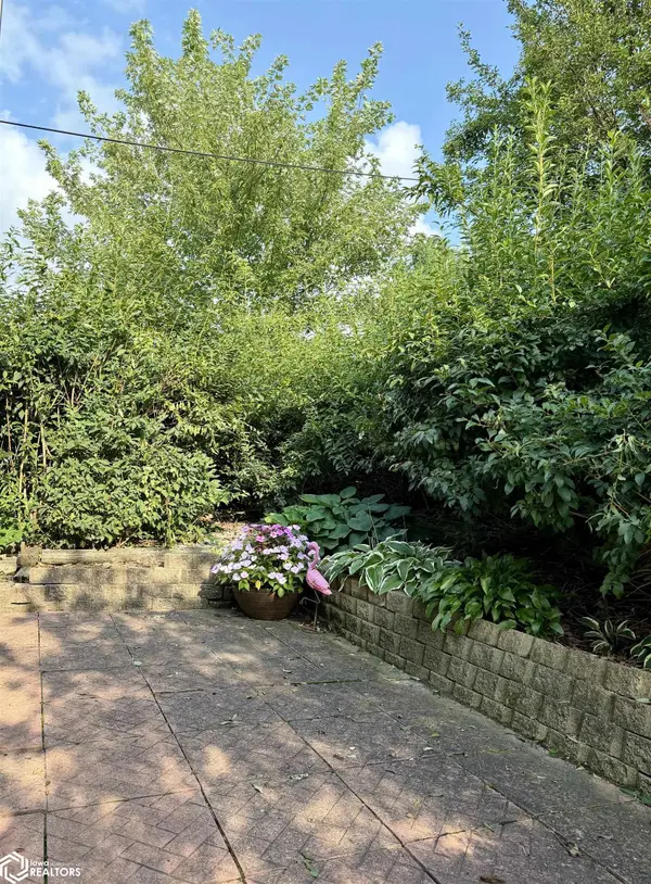 312 N 17th Street, Chariton, IA 50049