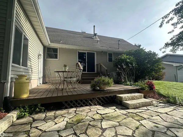 125 Maple DR, Mediapolis, IA 52637
