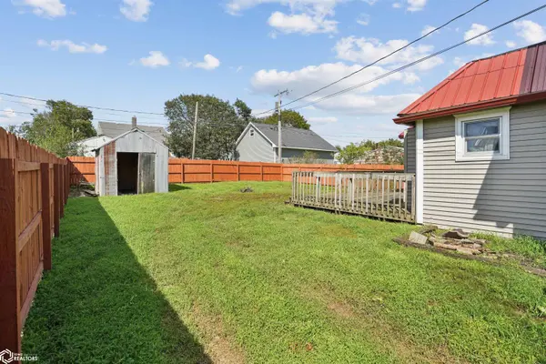 205 E Wilson ST, New London, IA 52645