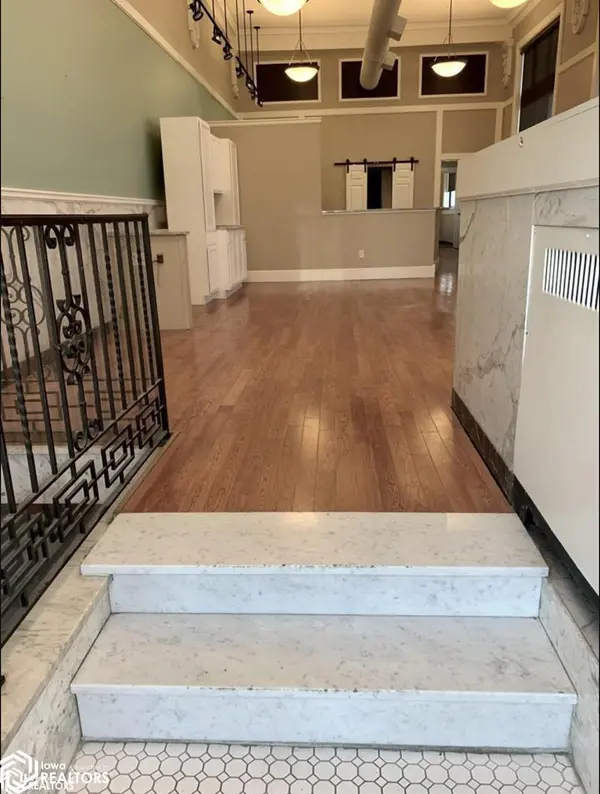 201 W Adams ST, Creston, IA 50801