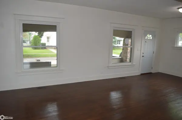 808 Chase ST, Osage, IA 50461