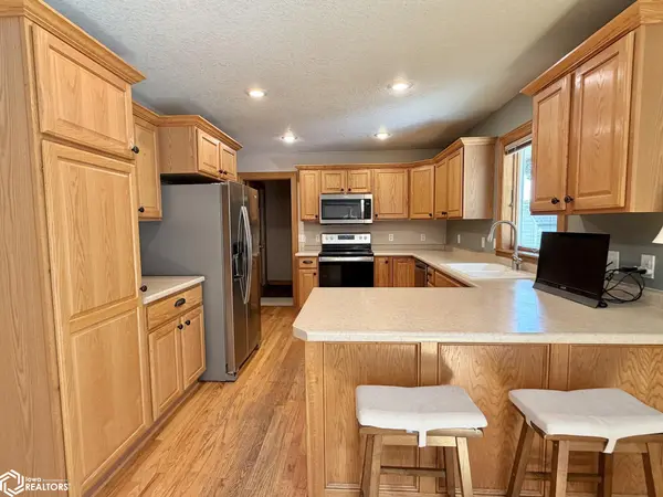 501 E 26th ST, Newton, IA 50208