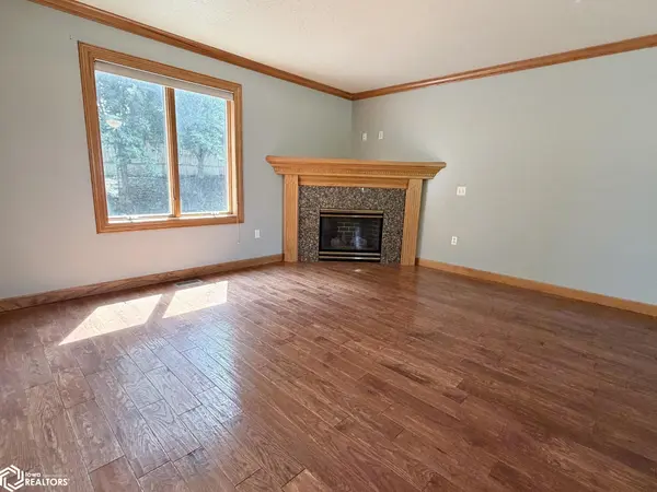 501 E 26th ST, Newton, IA 50208