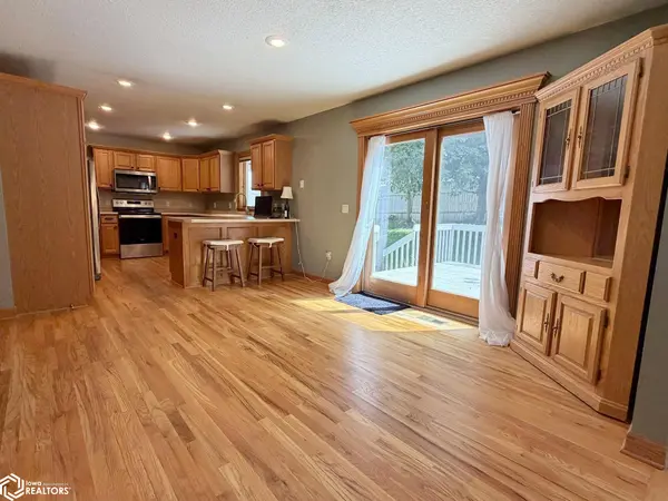 501 E 26th ST, Newton, IA 50208