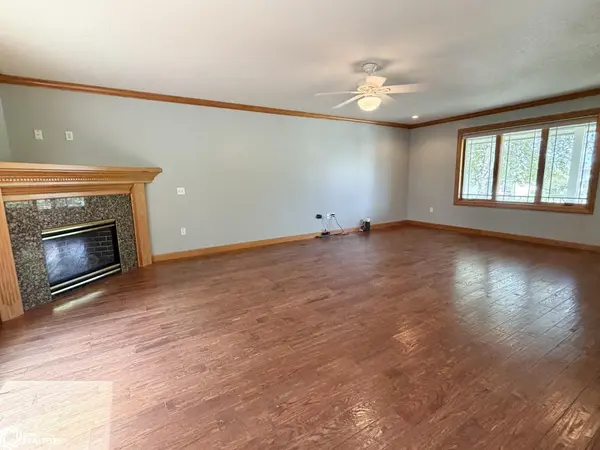 501 E 26th ST, Newton, IA 50208