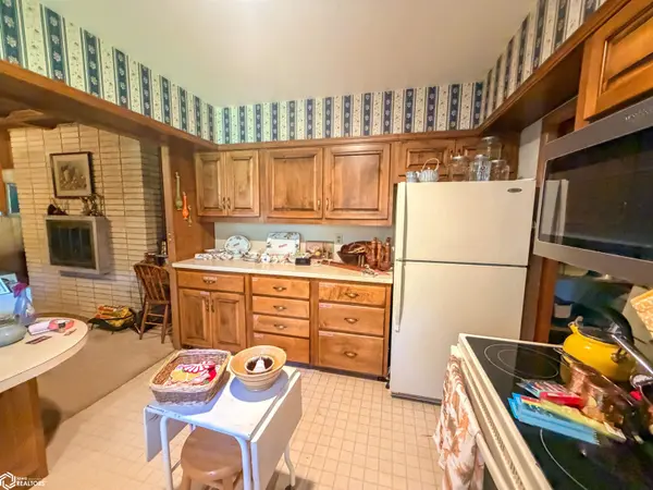 23 19th AVE, Hampton, IA 50441