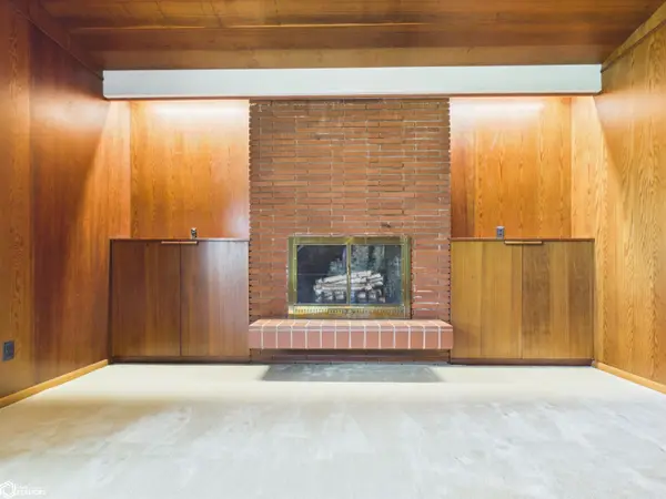 3262 Middle RD, Keokuk, IA 52632