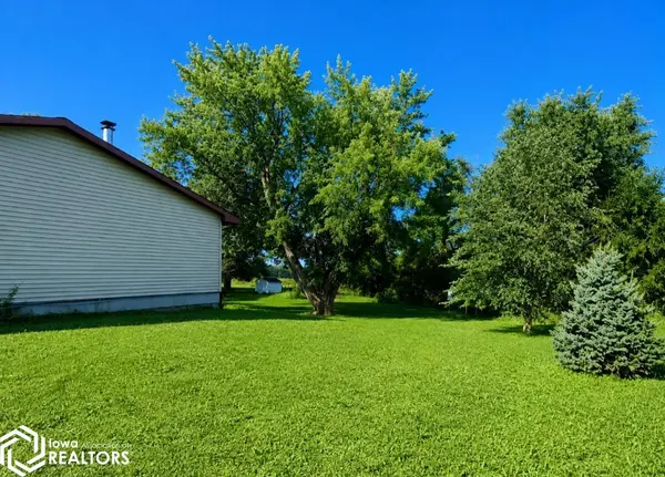 1955 Vine AVE, Marshalltown, IA 50158