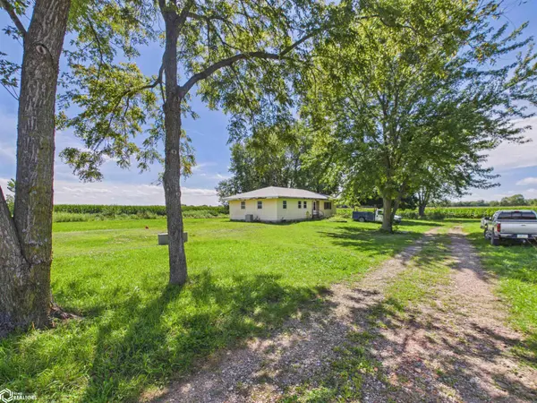 7606 Cliffland RD, Ottumwa, IA 52501