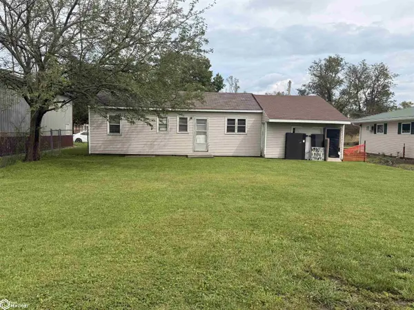 504 E Adams ST, New London, IA 52645