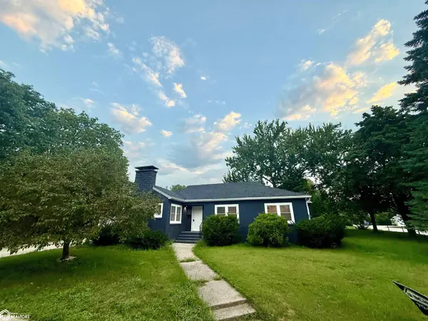 300 Edgewood AVE, Jefferson, IA 50129