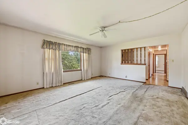 401 W Jack Frost ST, Avoca, IA 51521