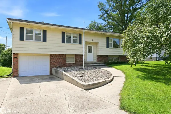 401 W Jack Frost ST, Avoca, IA 51521