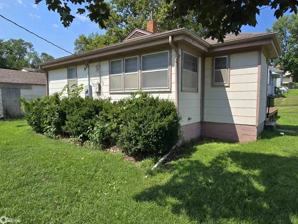 1101 Davis AVE, Corning, IA 50841