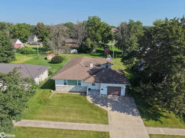 717 5Th AVE, Ackley, IA 50601