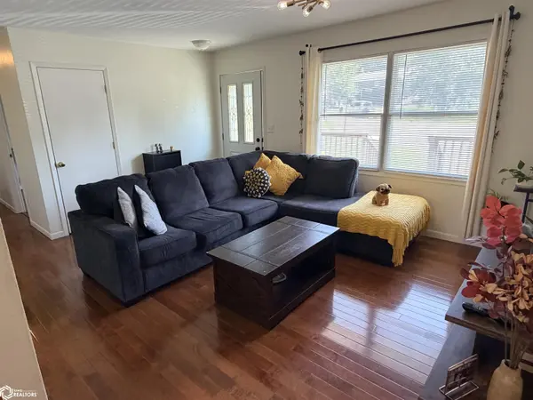 1604 Southview CIR, Fairfield, IA 52556