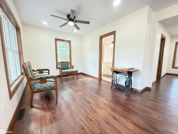716 1st AVE, Hampton, IA 50441
