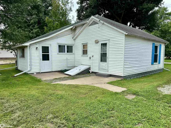 235 N Meadow ST, Roseville, IL 61473