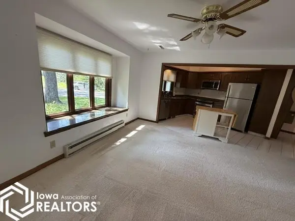 5007 Oak LN, Mount Pleasant, IA 52641