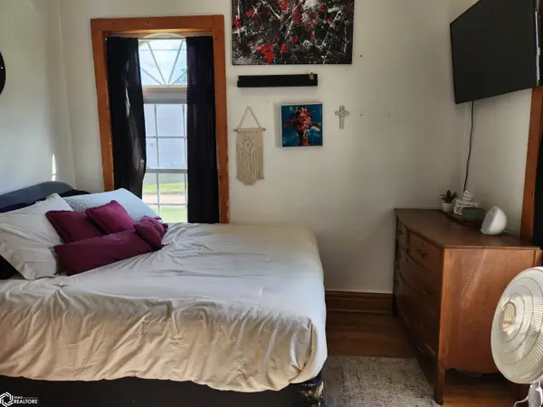 304 N Center ST, Toledo, IA 52342