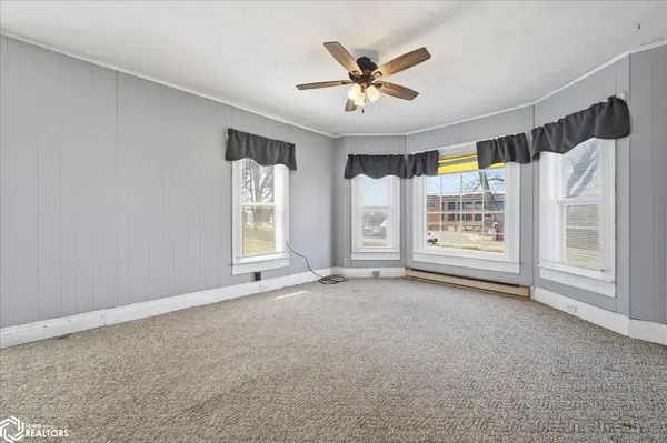 307 Oak AVE, Charter Oak, IA 51439