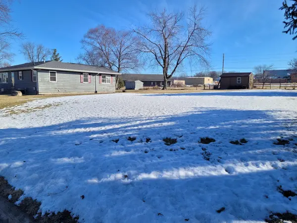 947 1st Ave SE, Oelwein, IA 50662