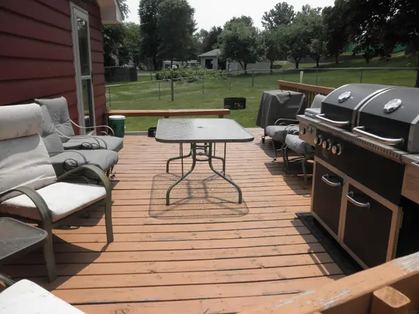 236 Riverview DR, Forest City, IA 50436