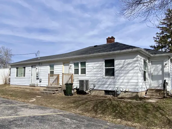 918-920 W 4th ST, Waterloo, IA 50702