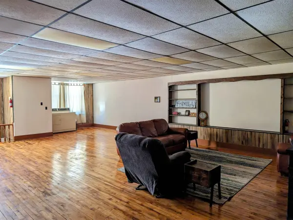 118 W Center ST, Monona, IA 52159