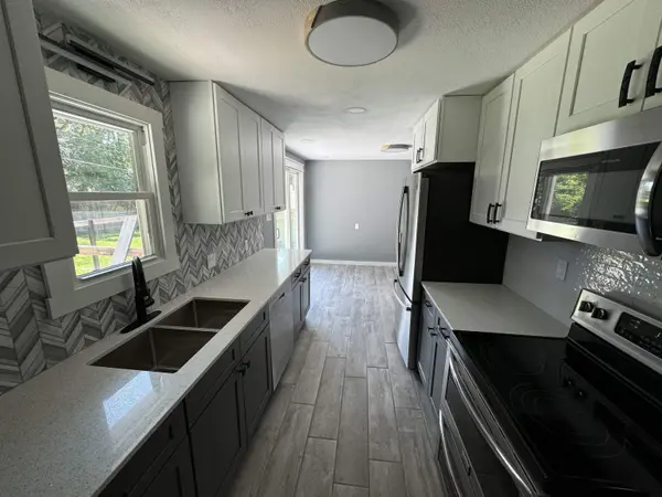 1006 S 14TH ST, Clear Lake, IA 50428
