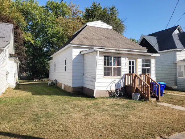151 3rd Ave NW, Oelwein, IA 50662
