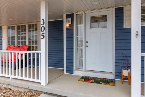 305 Prairie View DR, Gilbert, IA 50105