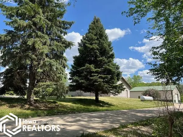 3340 Emmett AVE, Woolstock, IA 50599