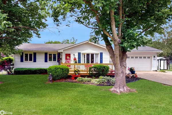 202 Oak AVE, Mitchellville, IA 50169