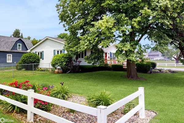 202 Oak AVE, Mitchellville, IA 50169