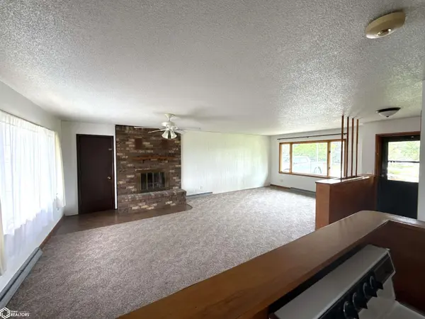 412 W Clark ST, North English, IA 52316