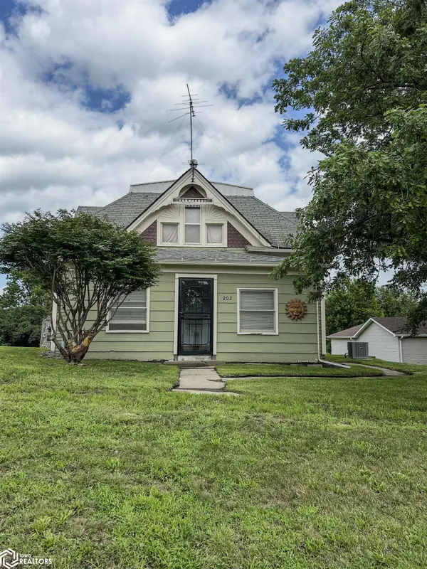202 E Cedar ST, Massena, IA 50853