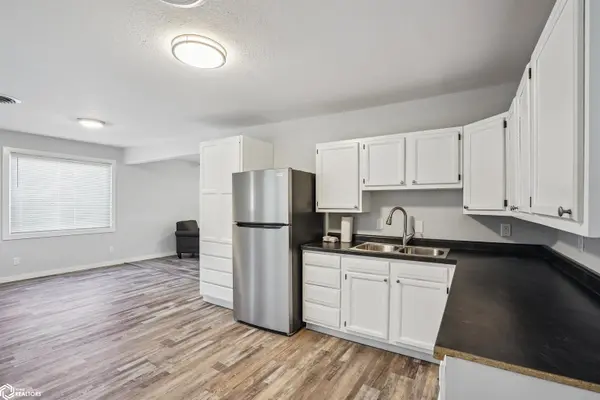 9 1st ST, Collins, IA 50055