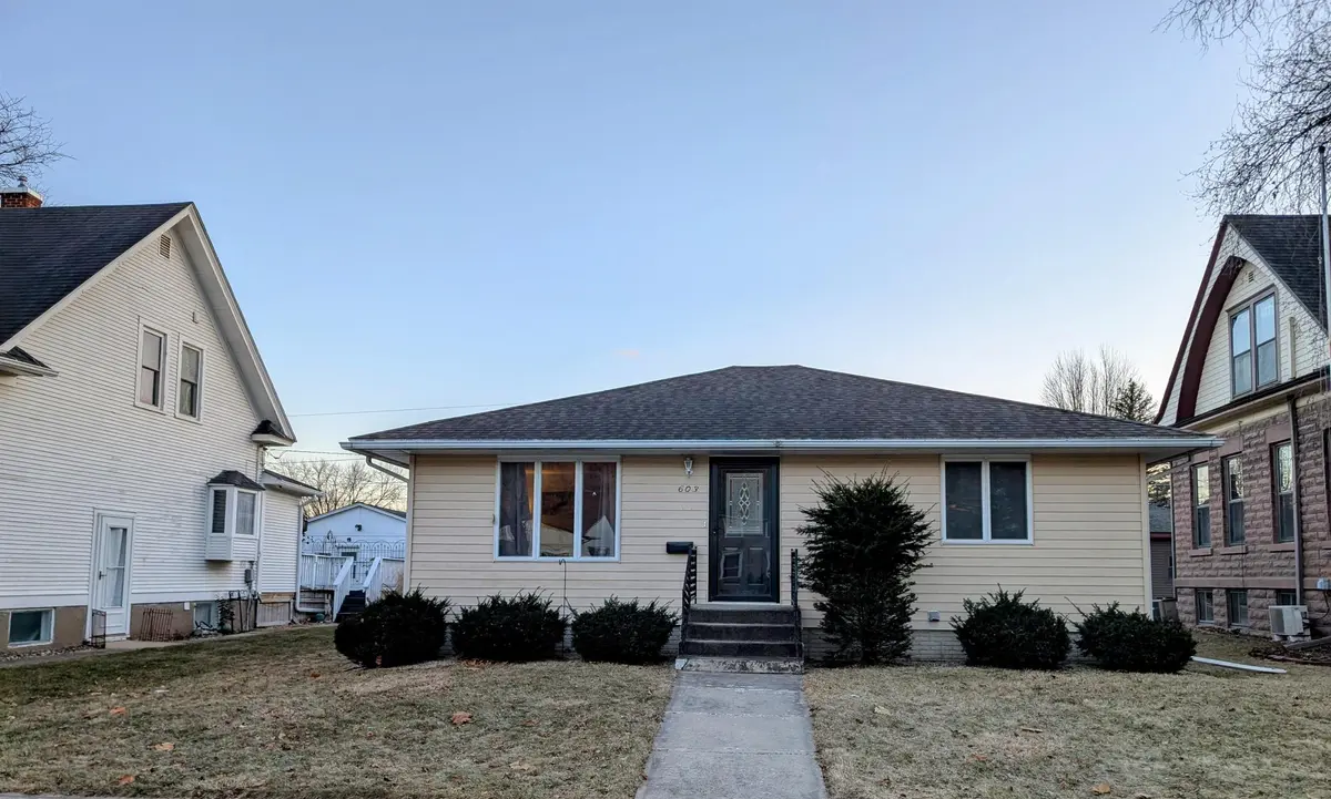 603 Center AVE, Decorah, IA 52101