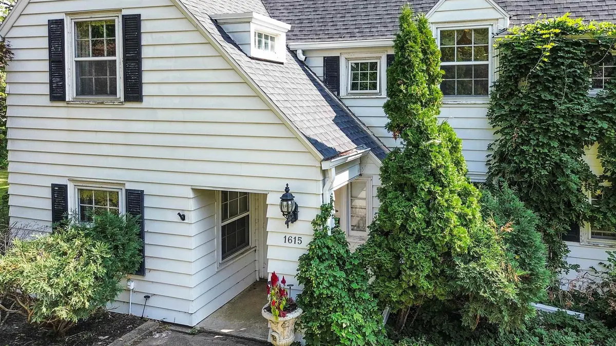 1615 Baltimore St ST, Waterloo, IA 50702