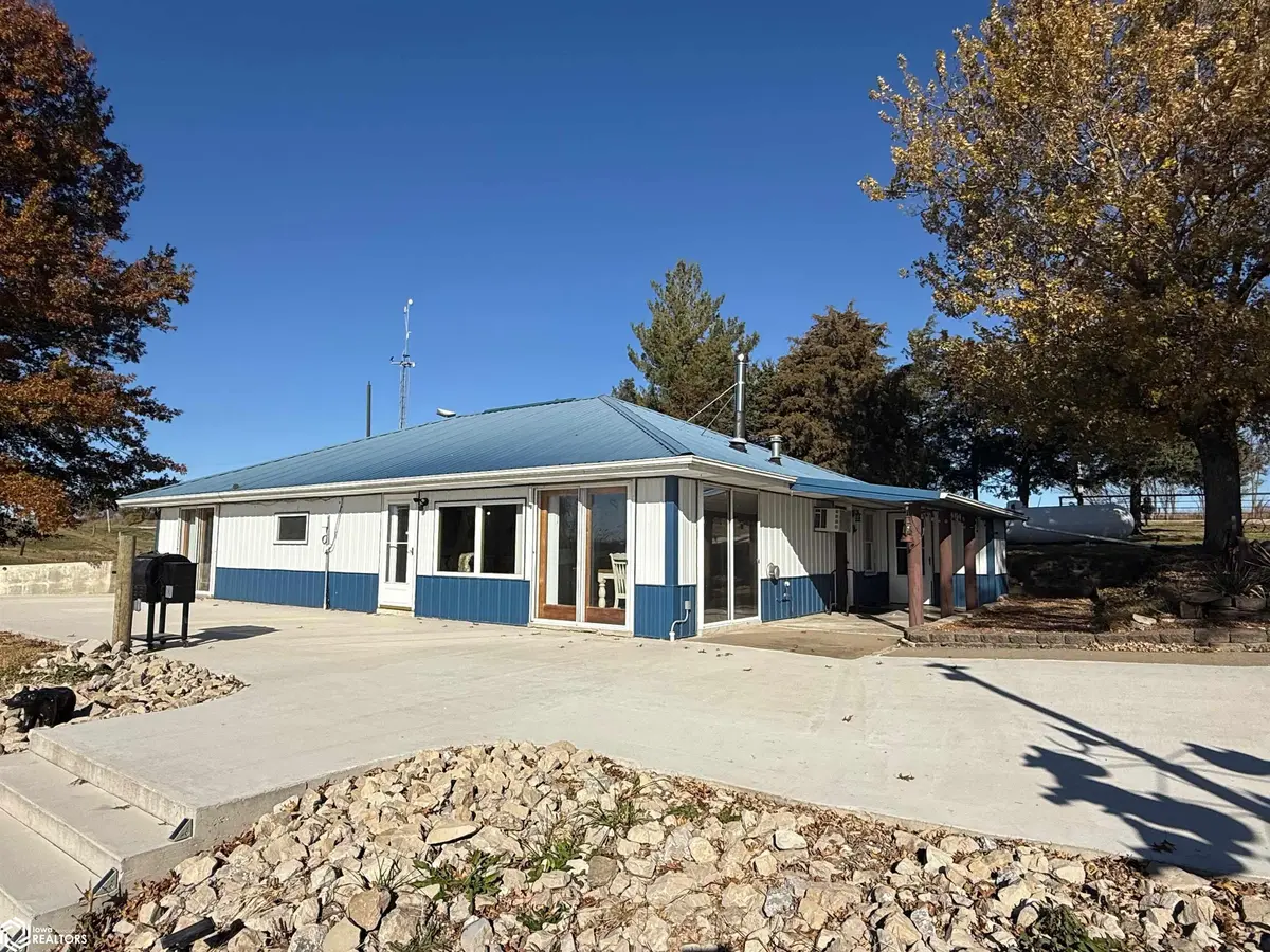 14322 Route J40, Milton, IA 52570