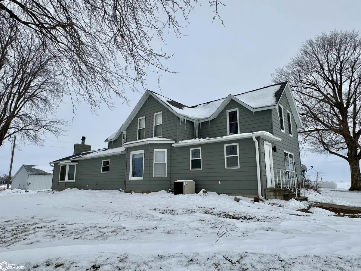 3858 Dakota Ave, Gowrie, IA 50543