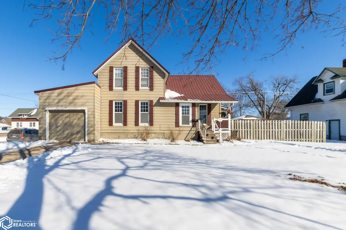 1924 1st Ave, Perry, IA 50220