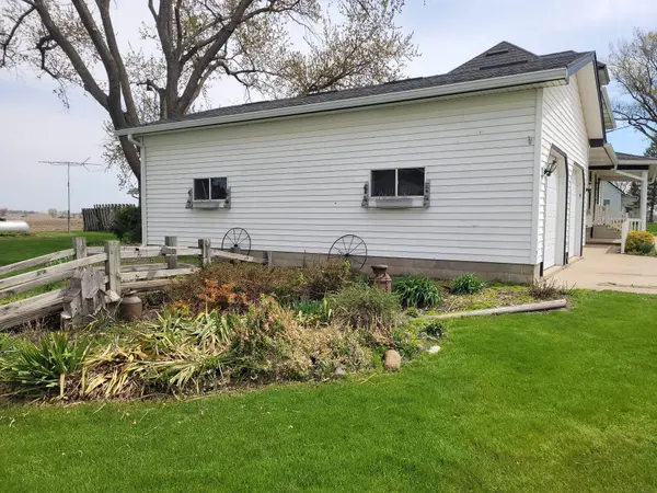24712 Maple St., Oran, IA 50664