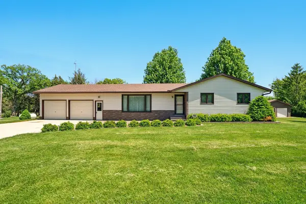 2082 W 170th ST, New Hampton, IA 50659