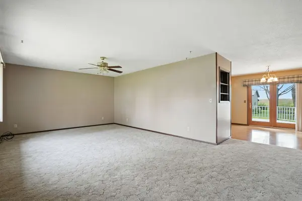 2378 E Iowa Highway 24, New Hampton, IA 50659